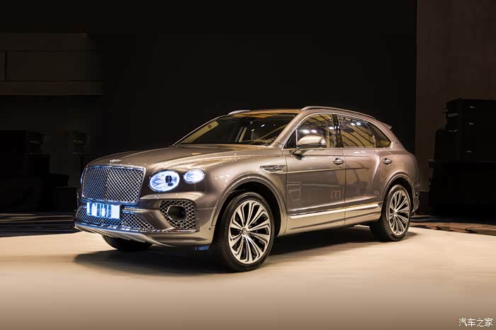 客串试车手富贵老板的新宠亲鉴全新宾利添越bentayga