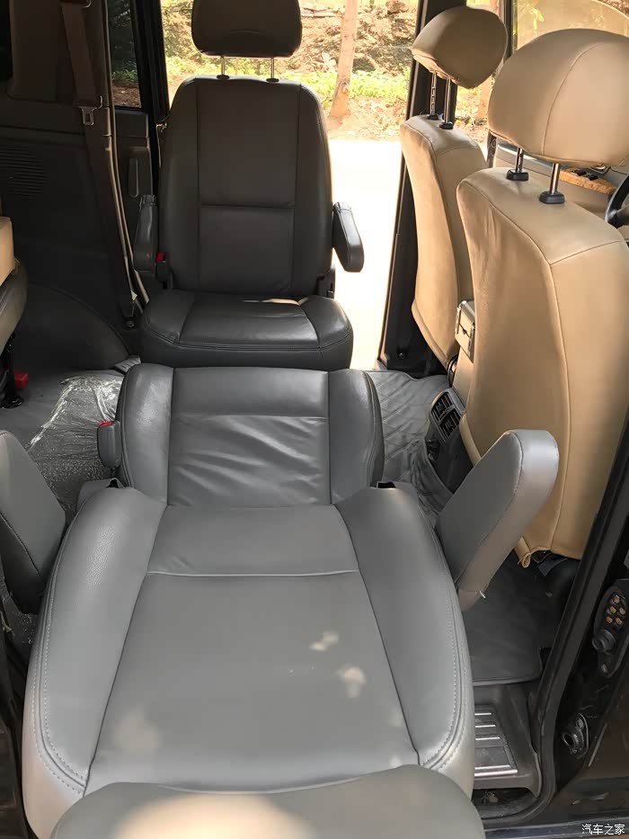 帅客中排改旋转座椅