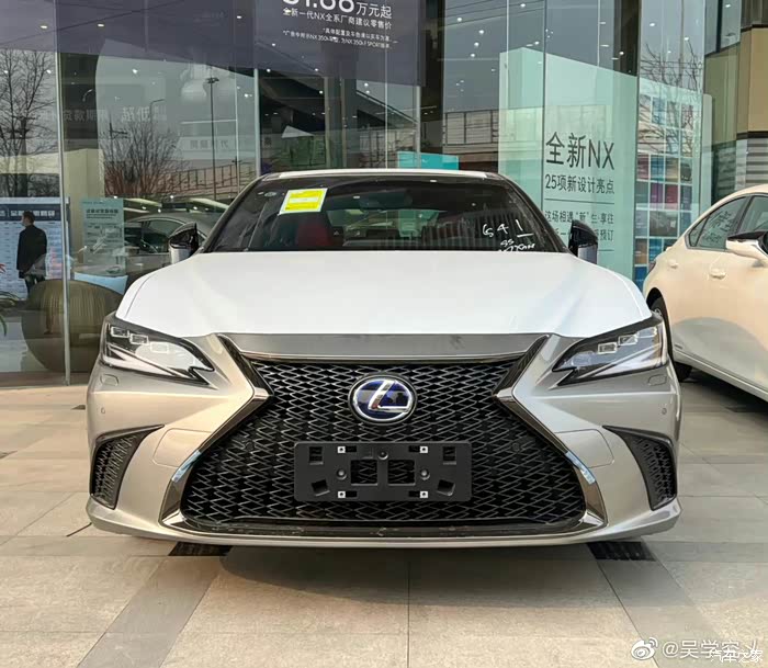 2021款es300hfsport浅评作业