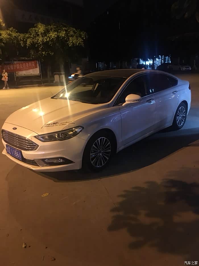 【图】贴了黑顶的车友麻烦放着图_蒙迪欧论坛_汽车之家论坛