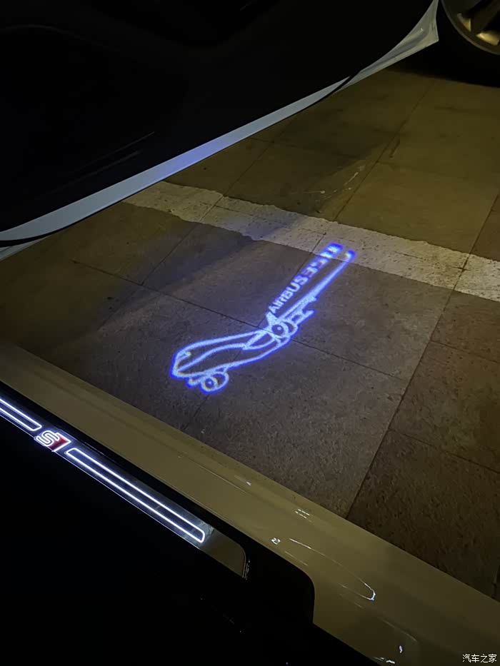 【图】自己动手改的迎宾灯供大家欣赏～_奥迪a4l论坛_汽车之家论坛