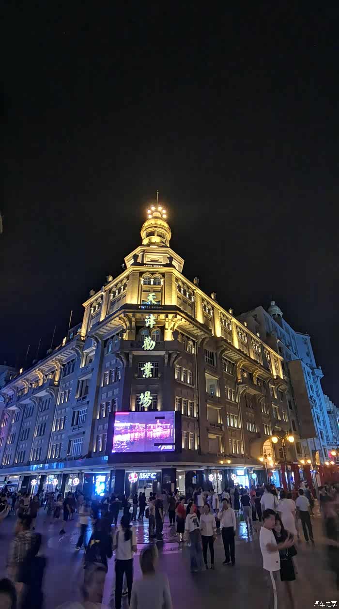 【万物复苏送福利】金街夜景(一)