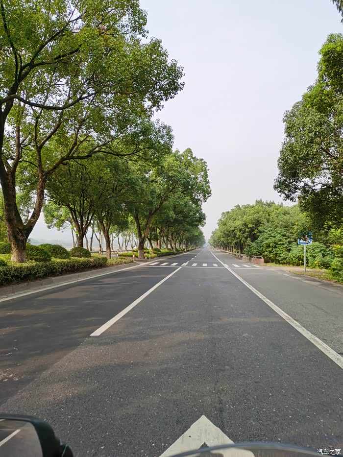 老虎潭彩虹路莫干山山脉