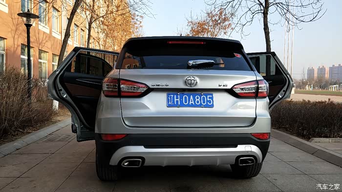 就照这么多,各个角度都拍一些,家对银色的有个直观的解.