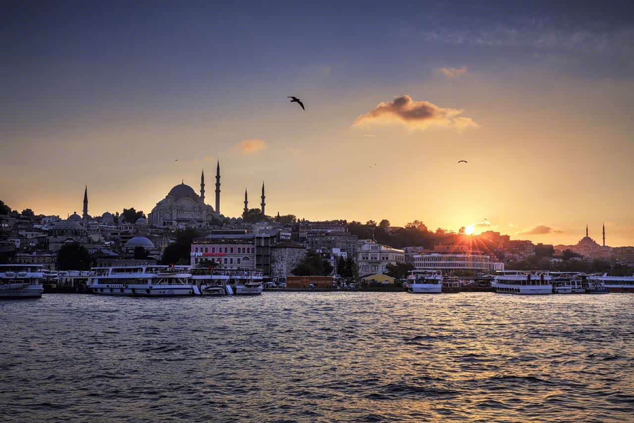 伊朗坦布尔也是闻名遐迩的文化之都以及体育之都.