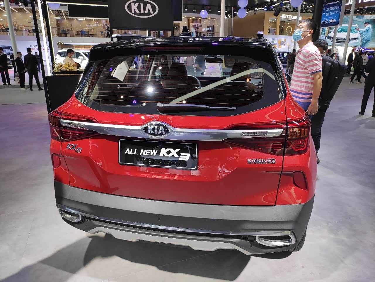 全新起亚kx3红色的很好看