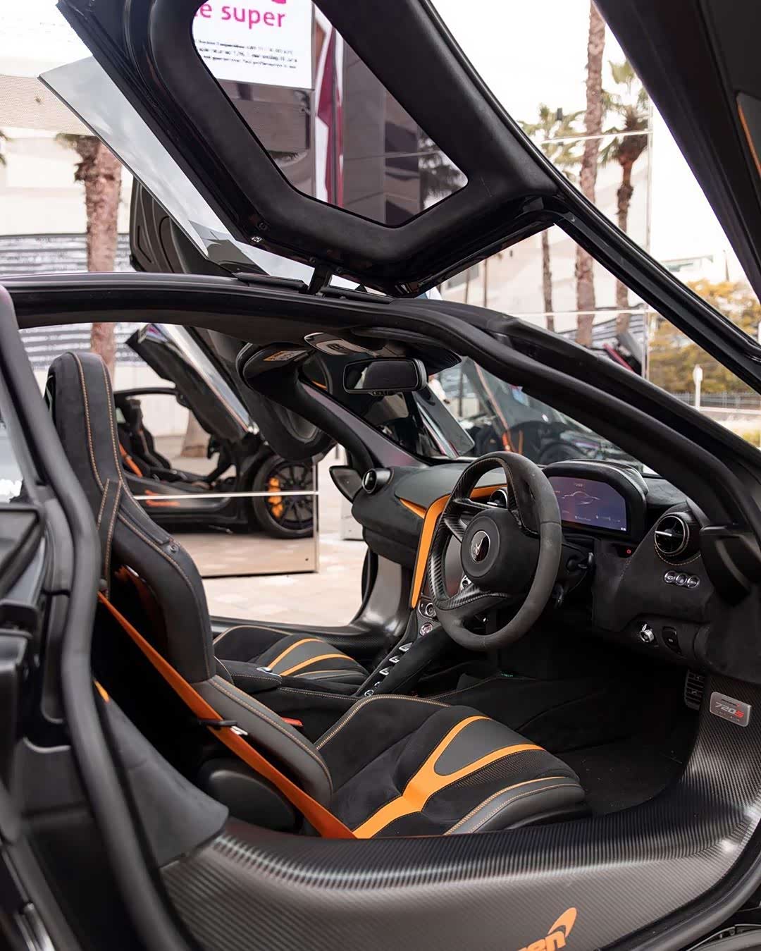 迈凯伦720s车牌尾翼下的小彩蛋