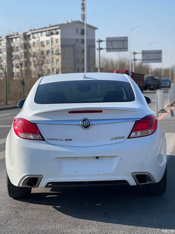 出一台12年别克君威gs20t超级运动版