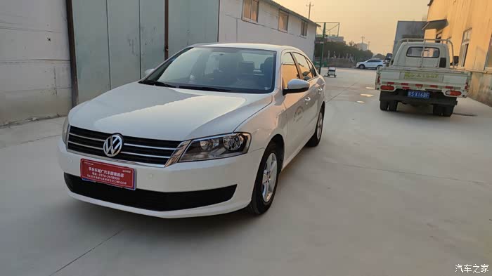 出17年白色朗逸