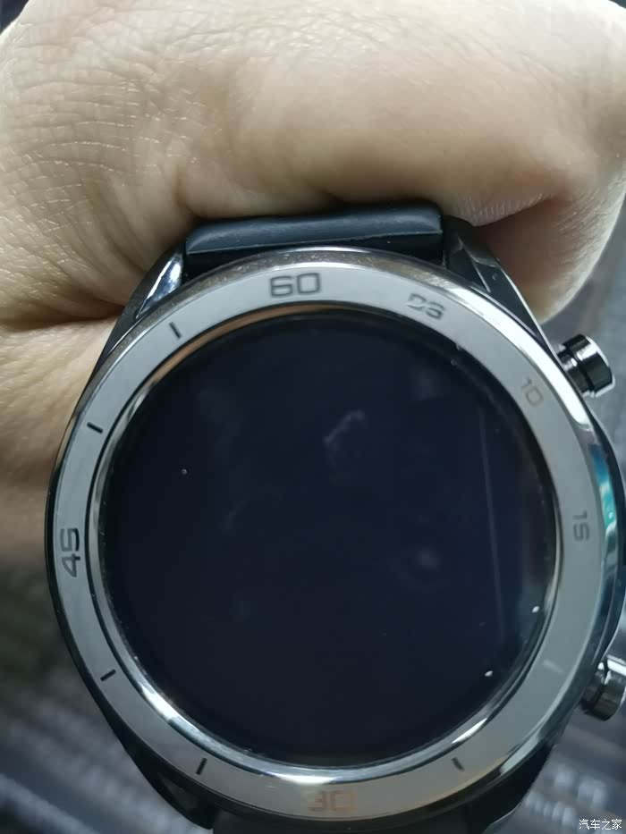 传祺手表黑屏了
