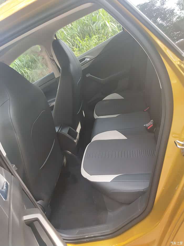 春色正好 polo plus与那一抹绿色的邂逅