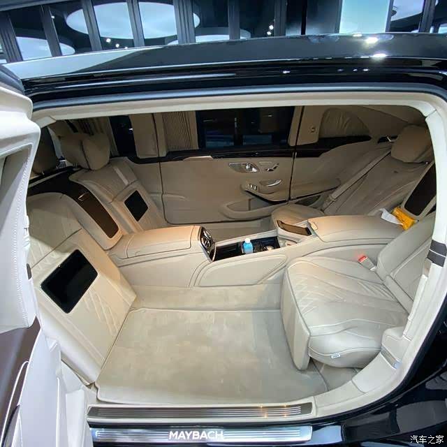 梅赛德斯-迈巴赫s级pullman,内部非常舒适豪华