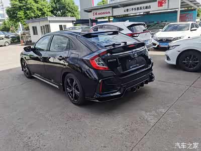 致即将逝去的青春,秒提黑色思域两厢2021款hatchback潮酷控!