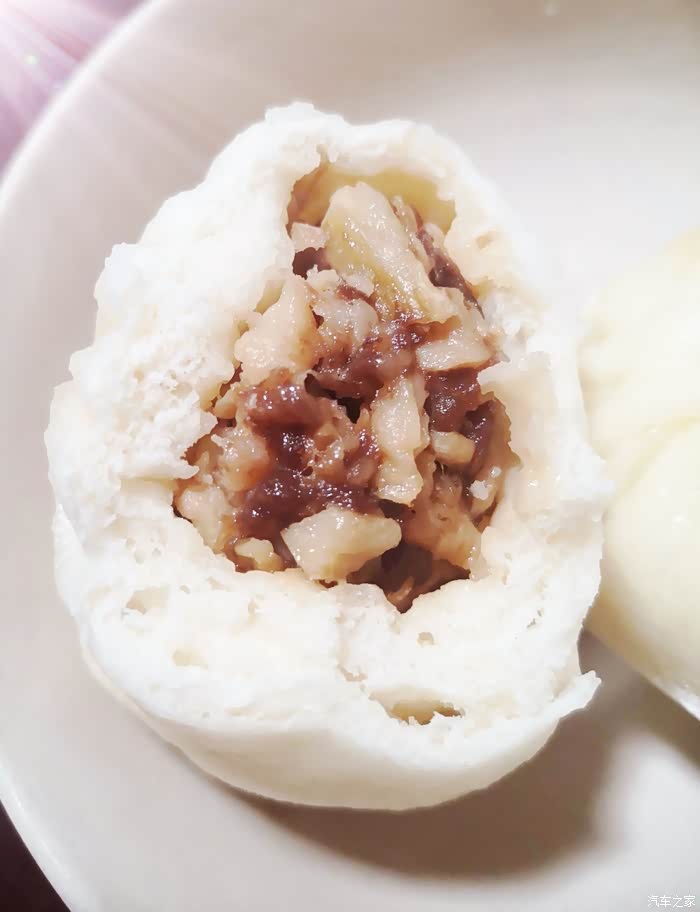 牛肉萝卜干馅包子