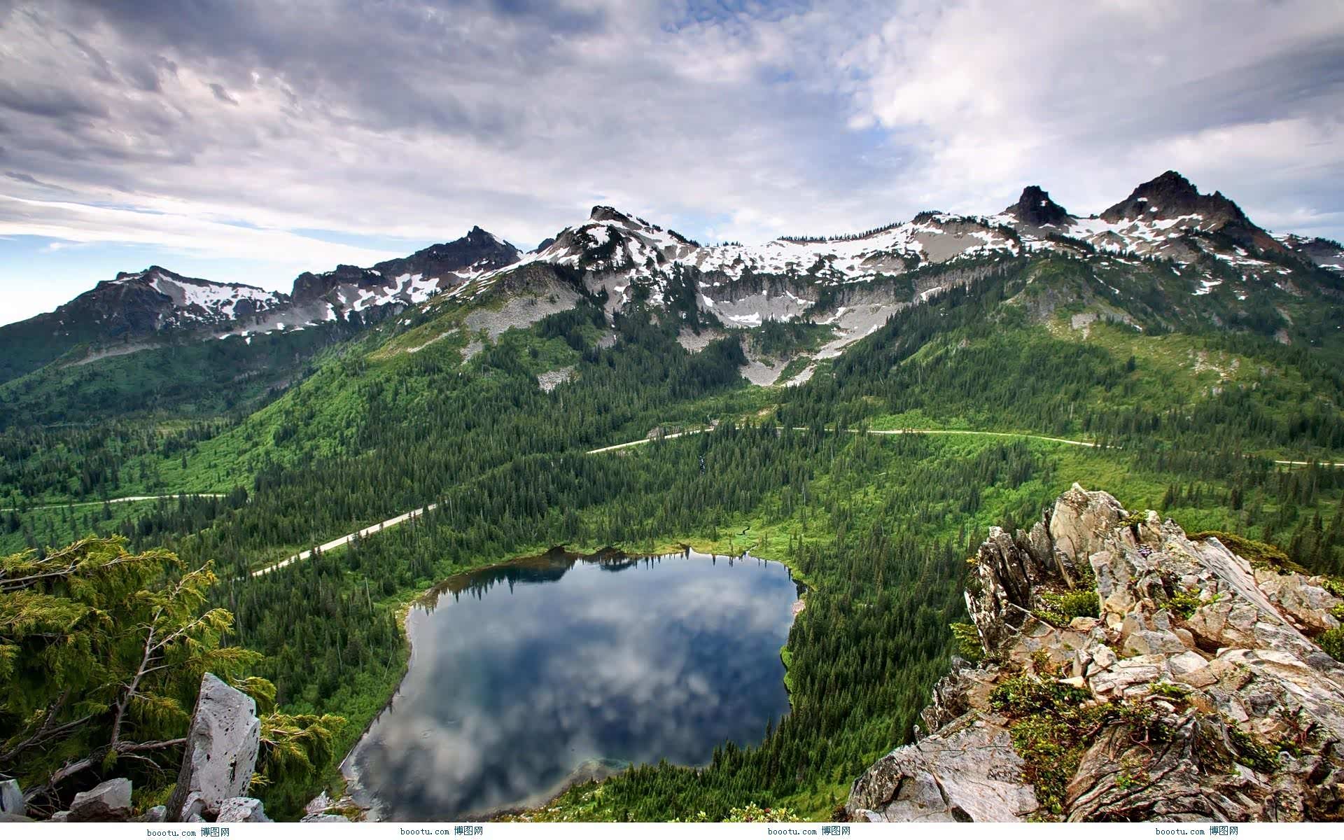 胜日寻芳泗水滨无边光景一时新