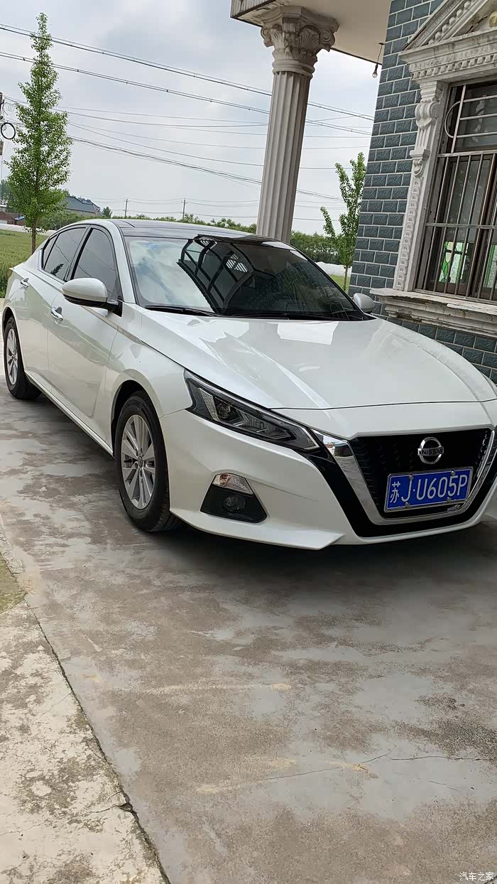 20l2020款白色天籁使用半年感受