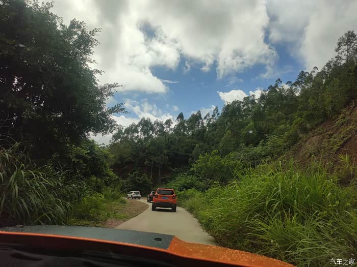 一群侠友探秘莲花山飞瓦寺粤军团