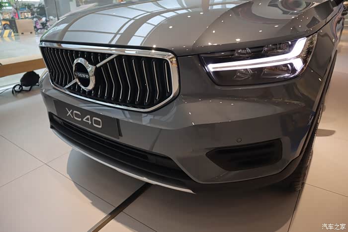 【图】去4s店看我所爱的沃尔沃闪银灰版_沃尔沃xc40论坛_汽车之家论坛