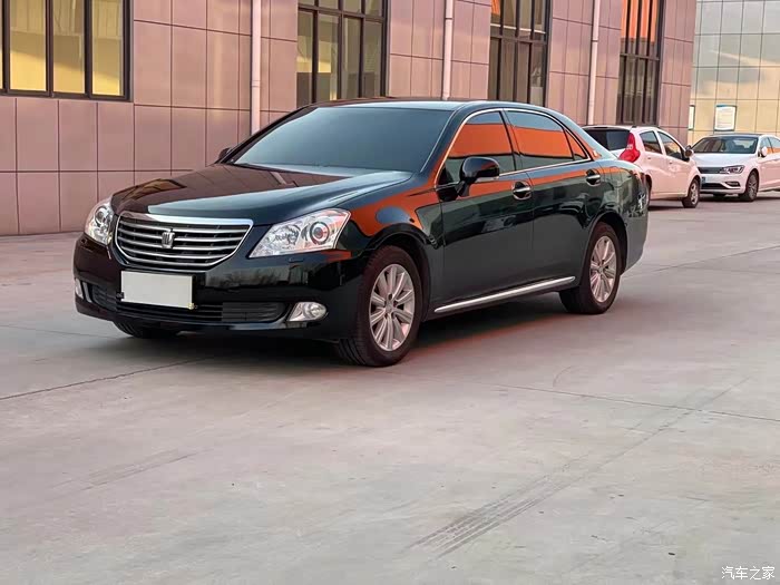 找一台13代皇冠