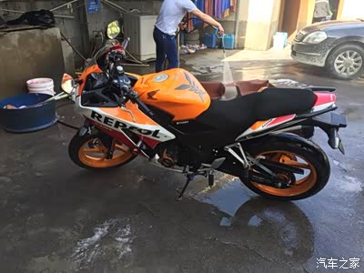 求助帖,请问摩托车临牌需要悬挂吗,要挂怎么挂