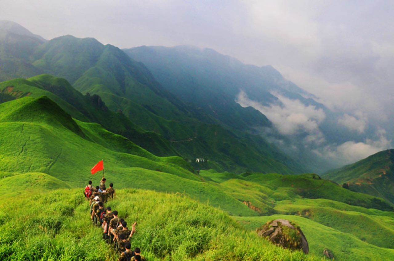 老山界山景图图片