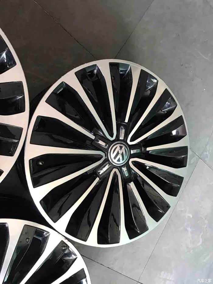 迈腾b7有没改18寸轮毂的车友