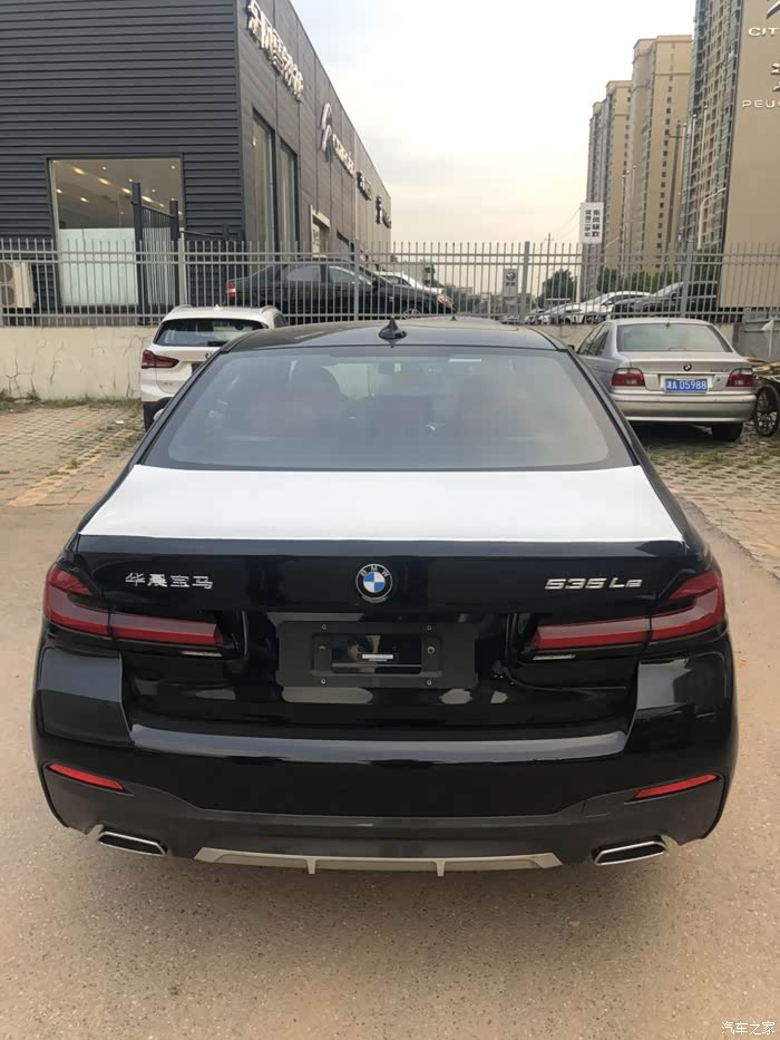 【图】21款535le先锋-碳黑内红-加精提车作业_宝马5系新能源论坛_汽车