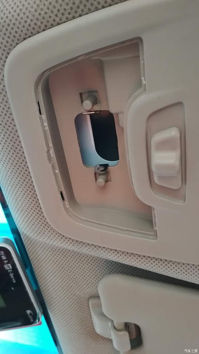 前阅读灯硬是撬不出来请车友指点