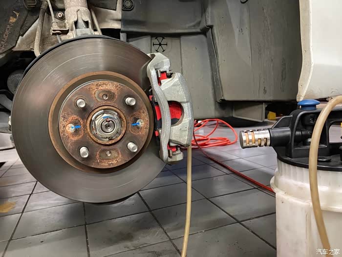 【图】飞度更换布雷博刹车片_飞度论坛_汽车之家论坛