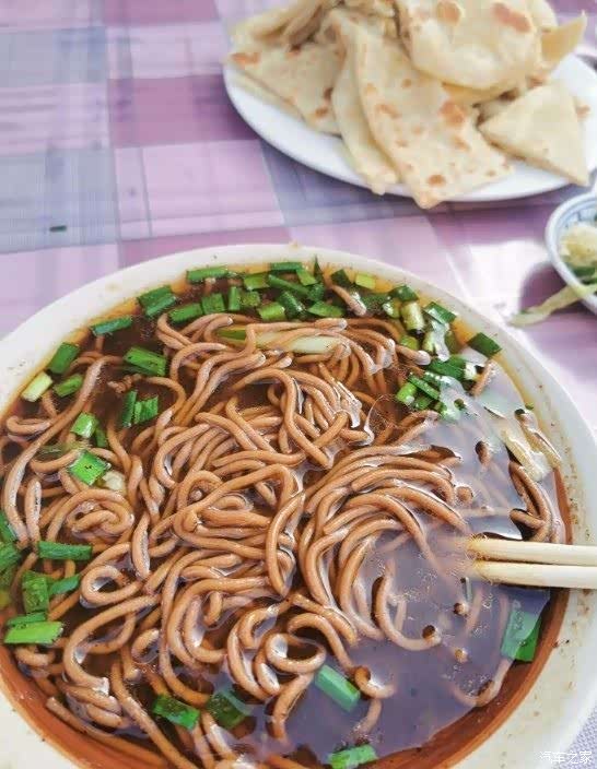 魏县的早晨饸络面