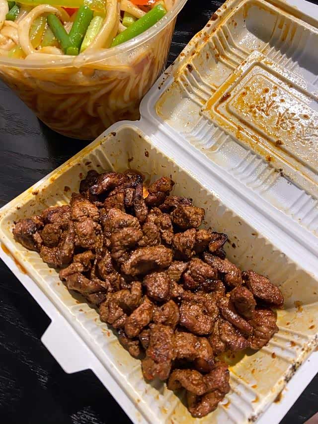 这么晚了,点好外卖,夜宵搞起来