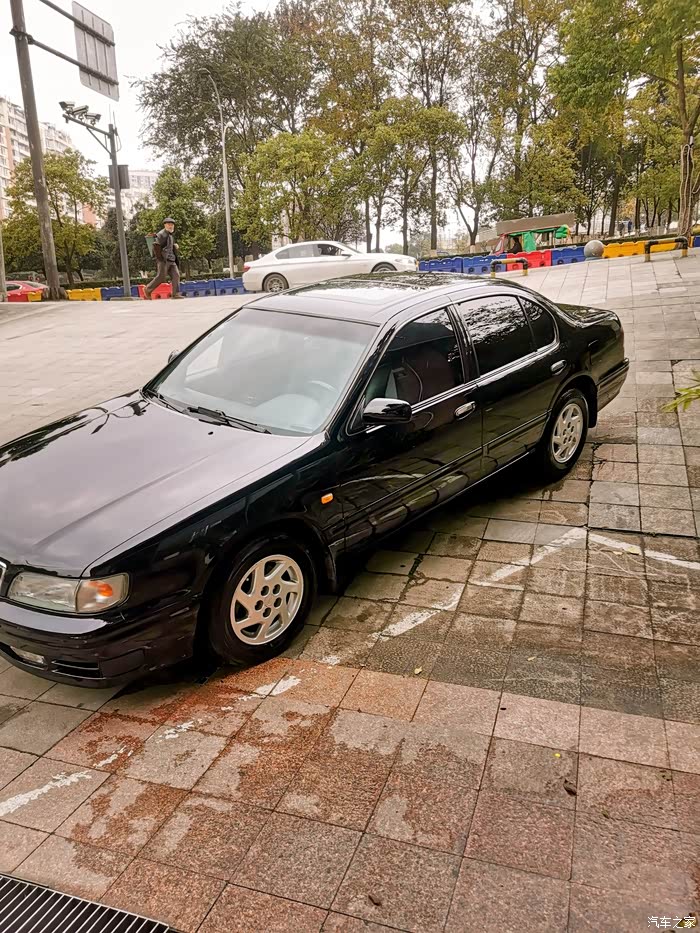 98尼桑风度a32 老车欣赏