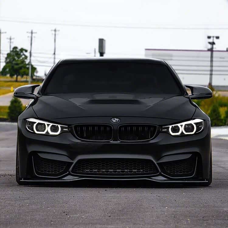 宝马m4黑武士风格看着就是一副不好惹的样子