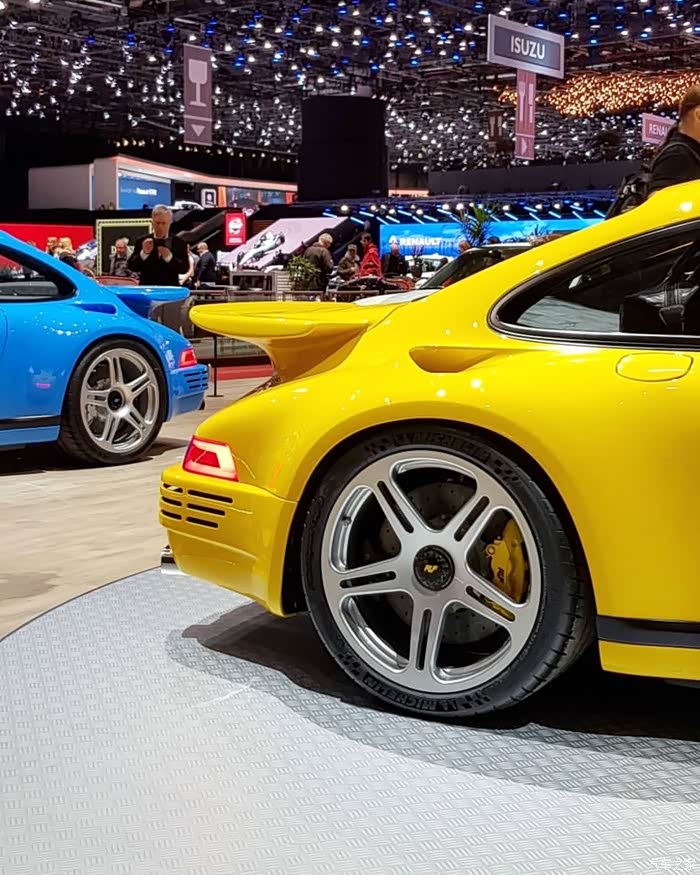ruf 改装的 老保时捷 911 ctr,有点科幻了