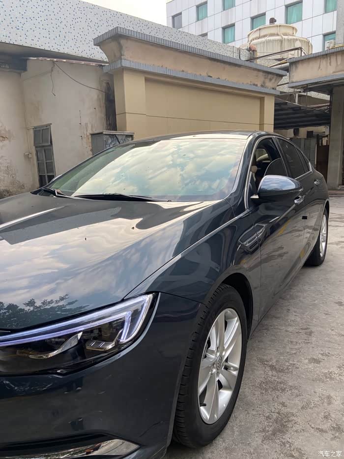 君威,1.5精英暗影灰1.8万公里