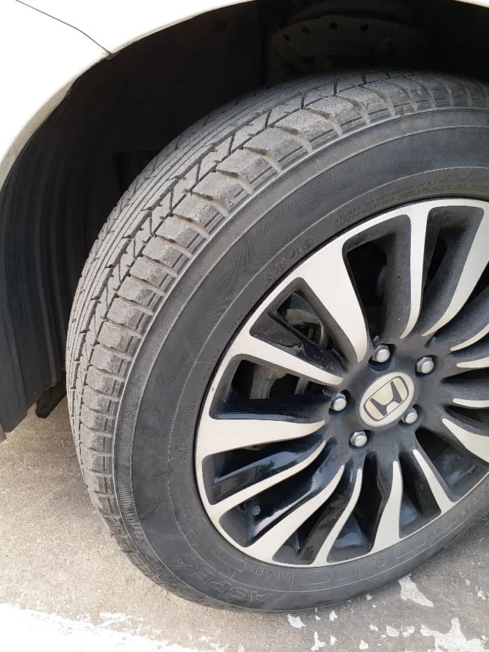 凌派轮胎更换问题