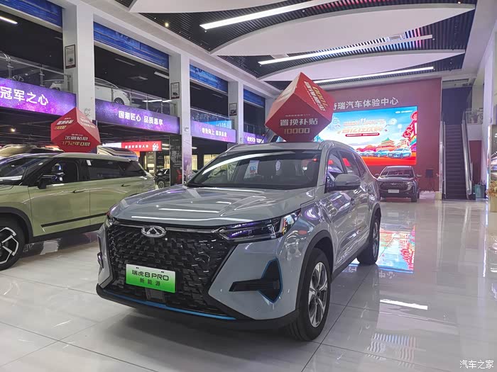 实拍闪电灰看一看颜色是不是你们想象中的样子