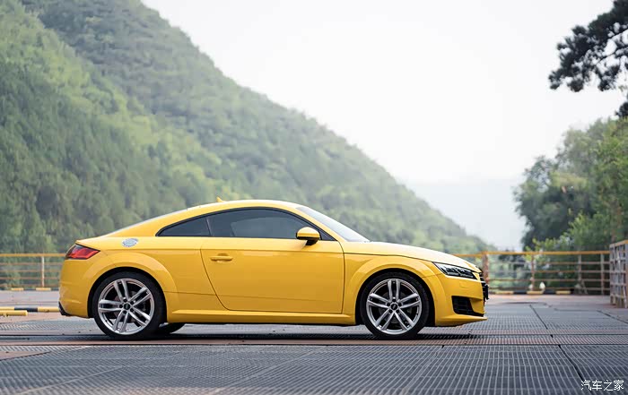 有乐趣又不贵的两门小跑车奥迪tt年轻人的个性首选