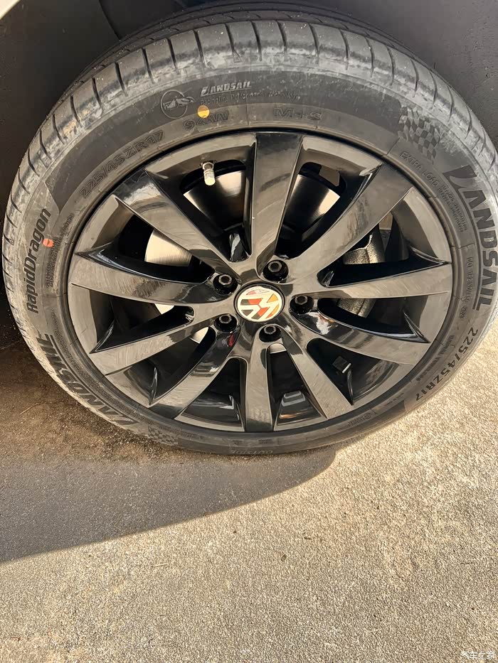 尚酷17寸钢琴黑轮毂