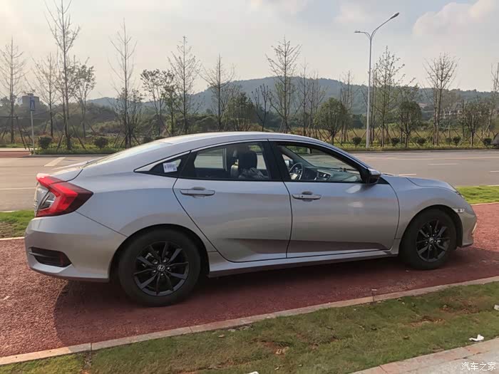 十代思域圣辉银提车低调帅气有个性完美哈哈哈