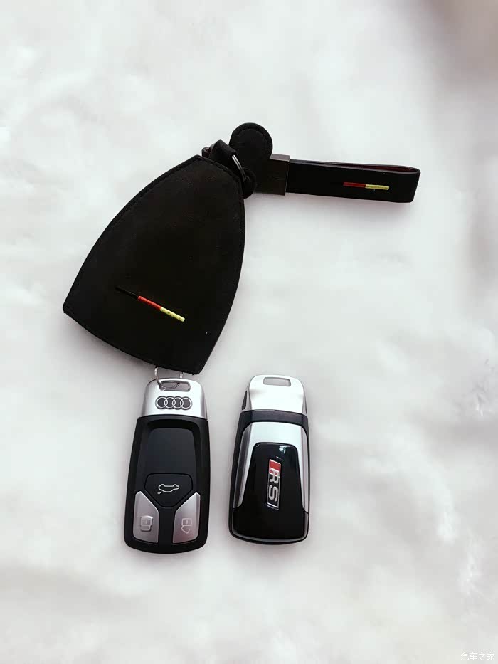 【图】新款a5钥匙小改rs钢琴黑钥匙_奥迪a5论坛_汽车之家论坛