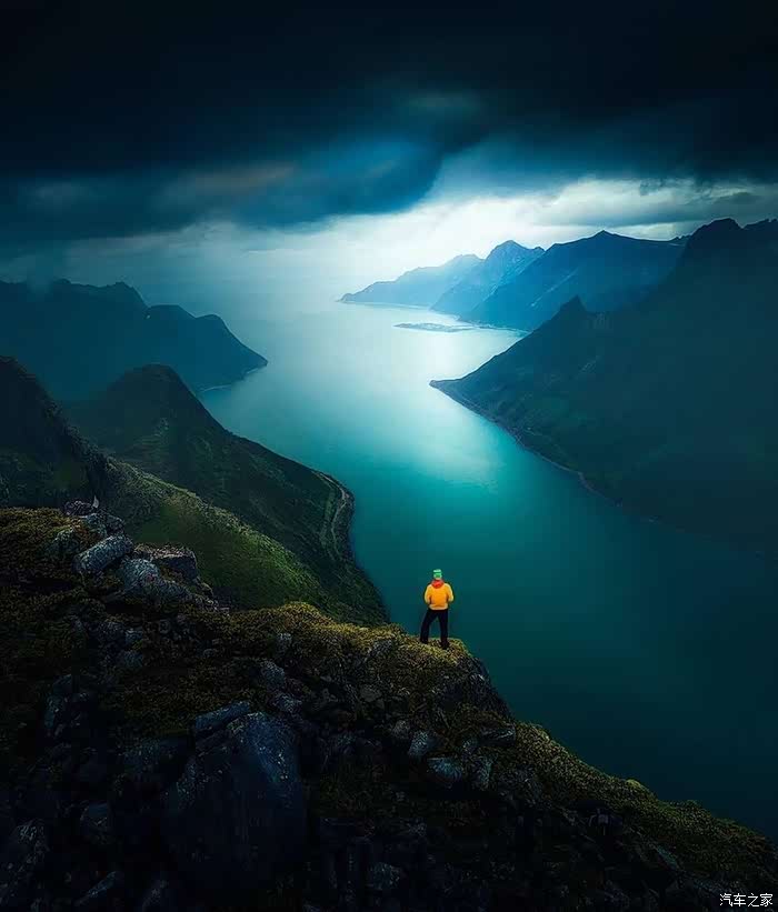 挪威的魔幻风景,那山山水水,摄人心魄. 真是美出天际了