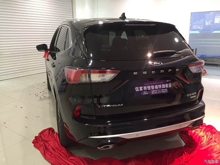 求锐际中配黑色图片,越多越好,谢谢!