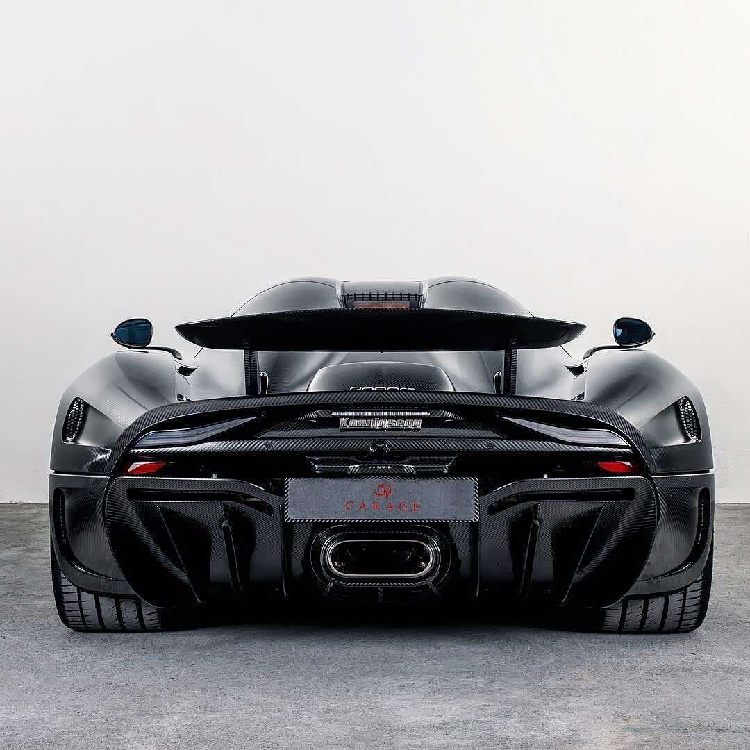 科尼赛克regera vs 帕加尼zonda f