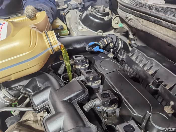 XKTY.COM星空体育-【技术答疑】如何安装气门油封呢？