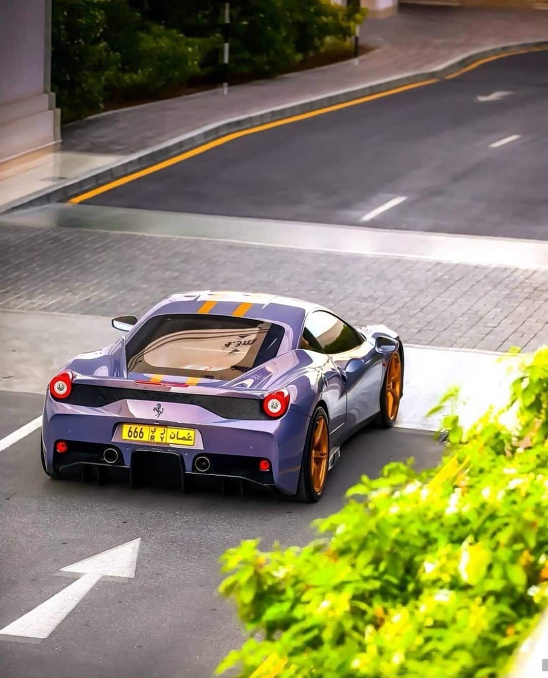 紫魅诱惑,法拉利458 speciale