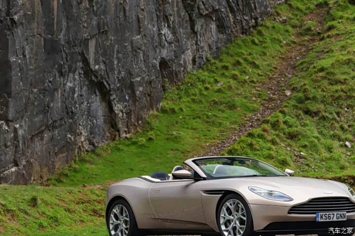 阿斯顿马丁db11敞篷英伦味儿