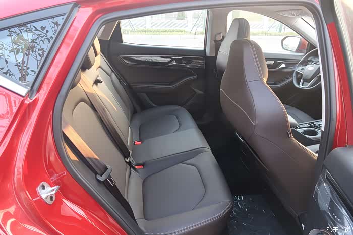 奔跑在夕阳下的那一抹红色——我的爱车嘉悦a5