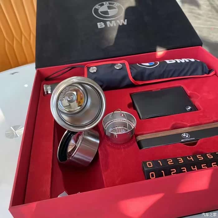 【图】4s店送的礼盒套装谁要?_宝马x5论坛_汽车之家论坛