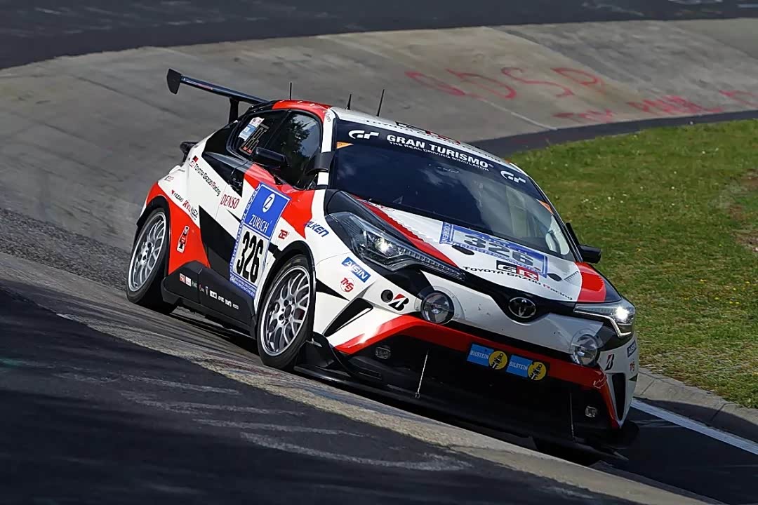 赛道风格的涂装看上去比较霸气